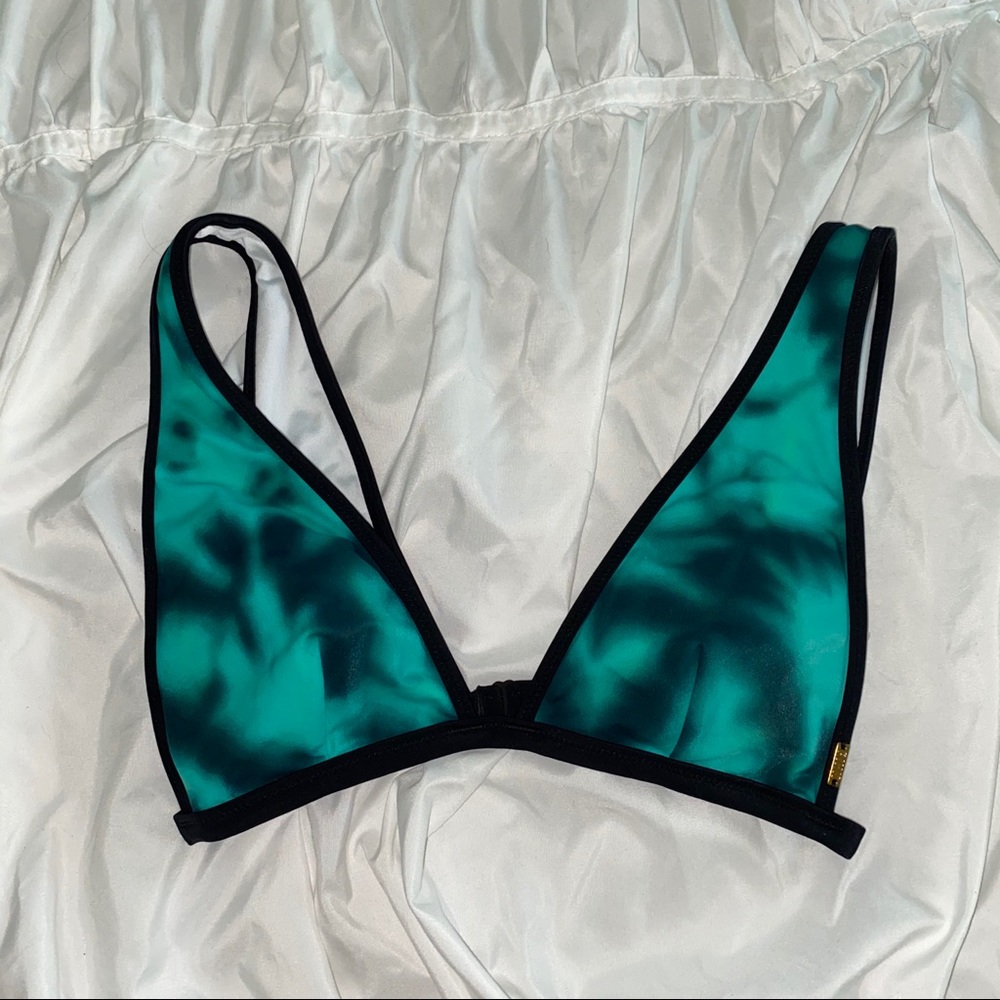 VS Pink swim top